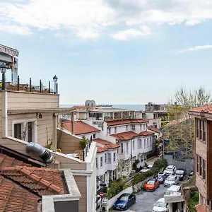 rezervați aici